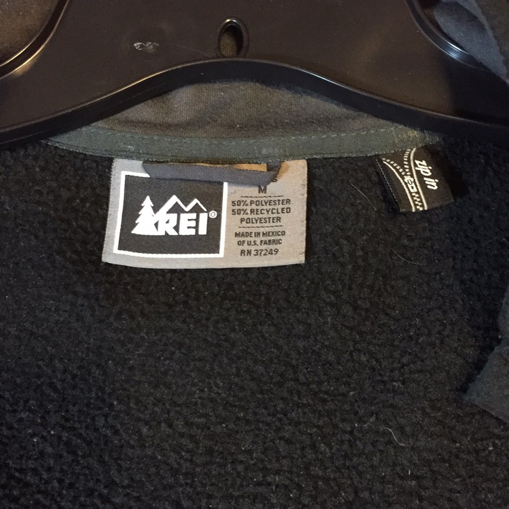 REI Black Full Zip Zip In Polartec Thermal Pro Jacket Size Medium - Picture 9 of 16